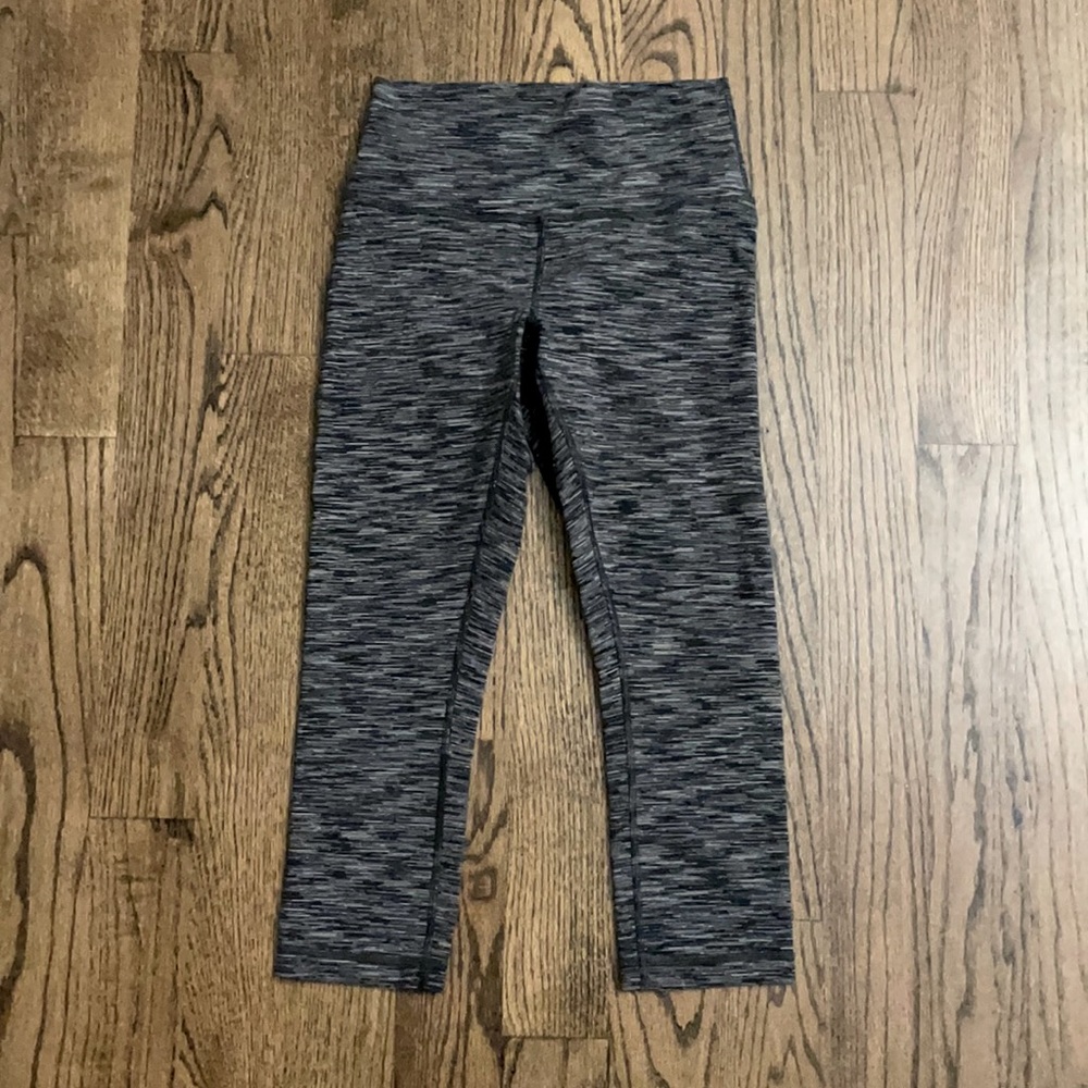 Lululemon leggings heathered grey/black 21”
